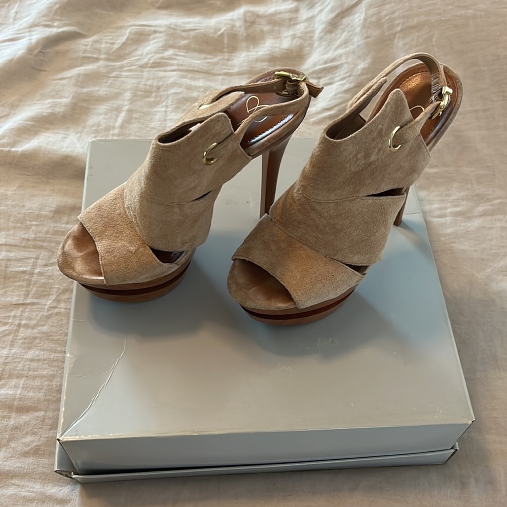 Jessica Simpson Cat Heels - Picture 2 of 6
